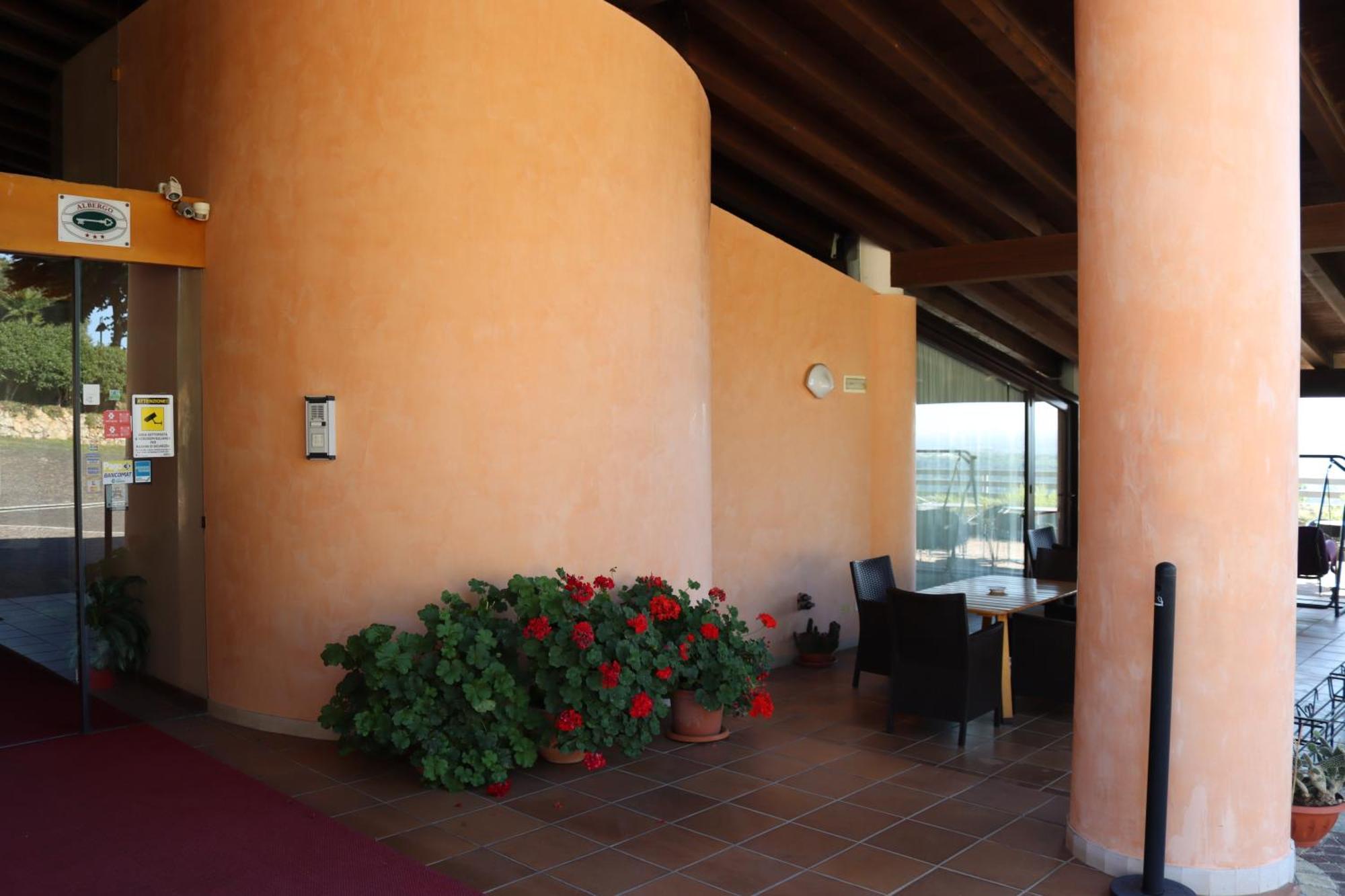 Albergo Alla Pineta Montebelluna Exterior foto