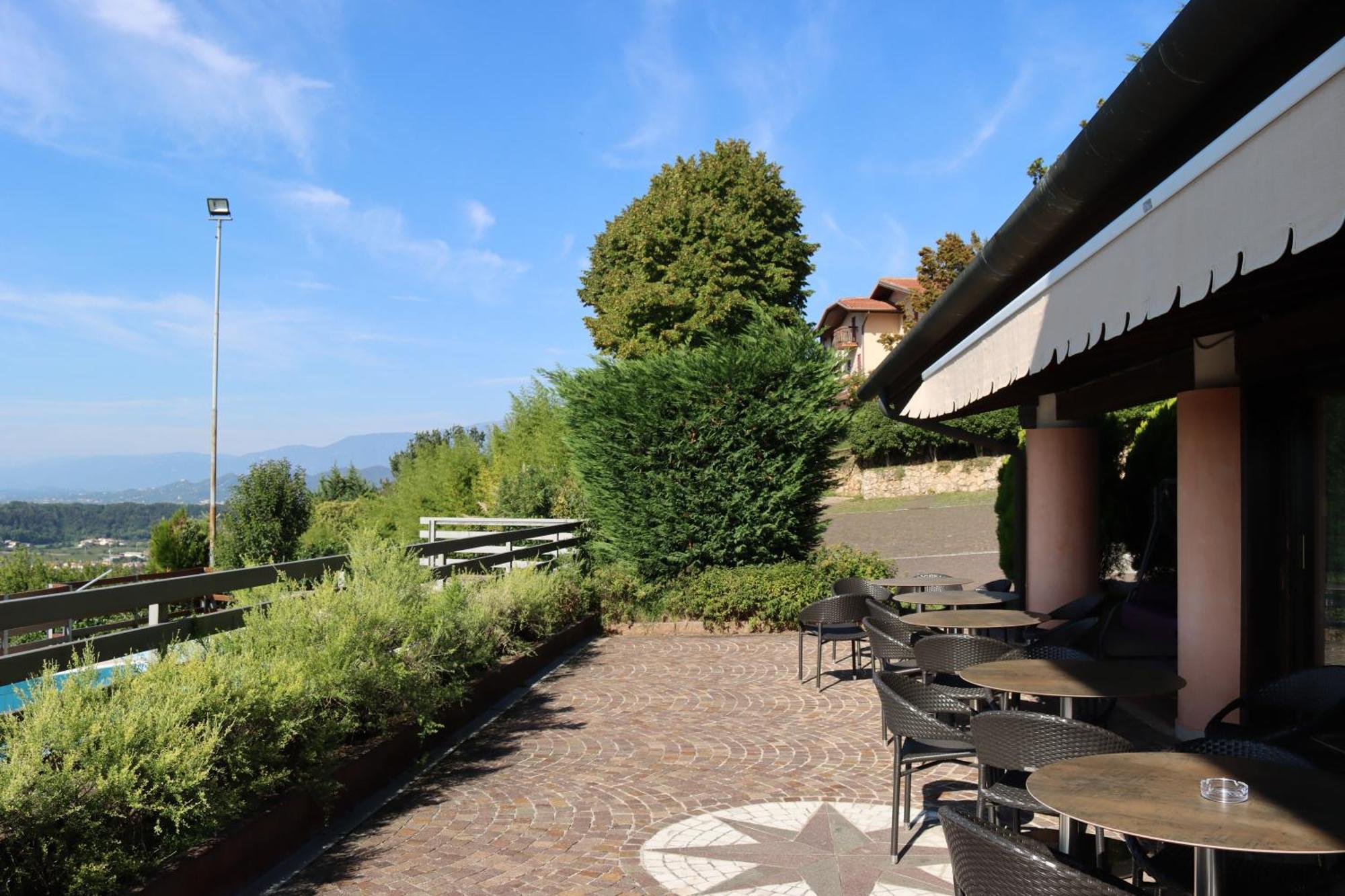 Albergo Alla Pineta Montebelluna Exterior foto
